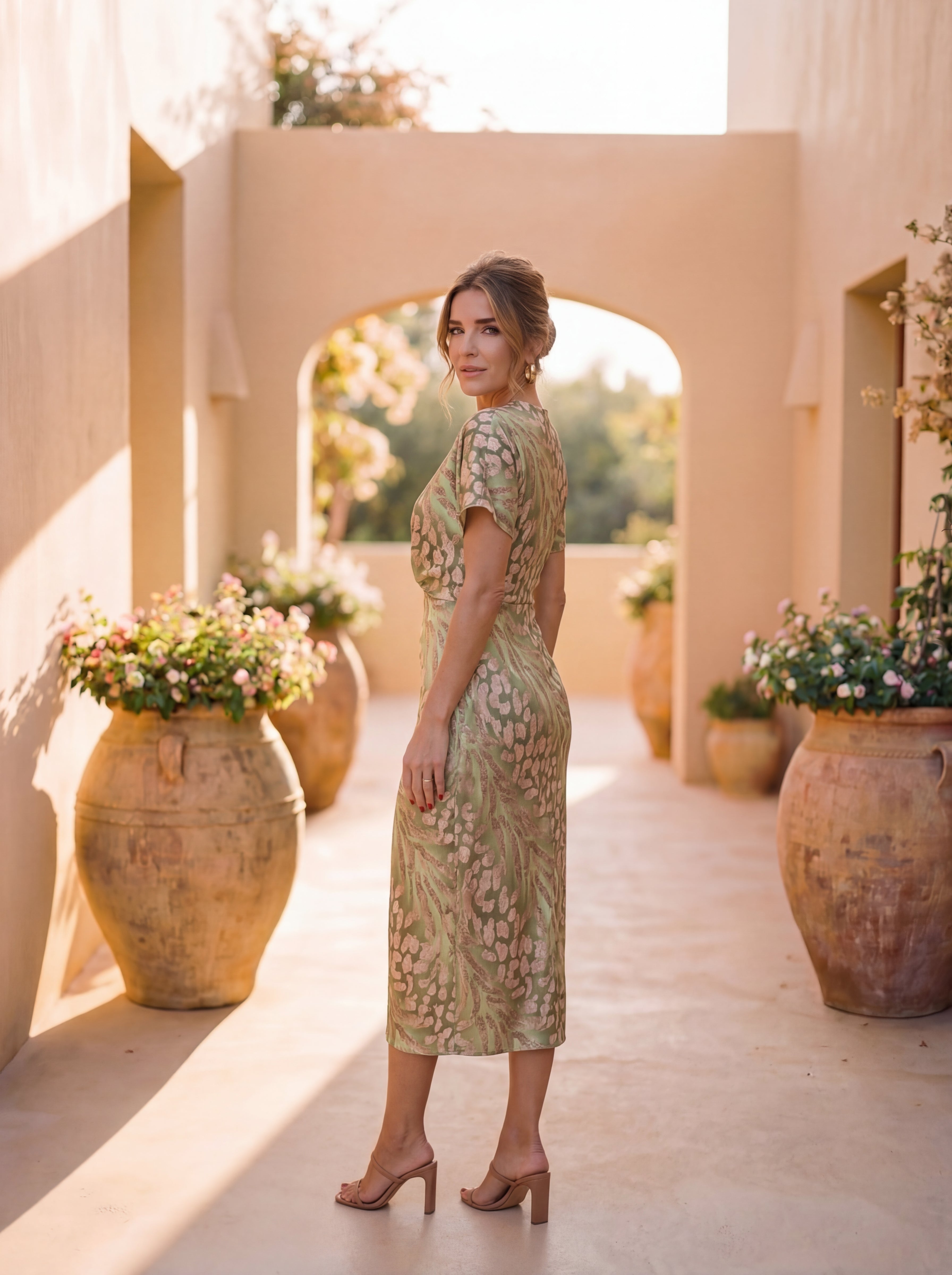 Julia – Robe élégante en tissu léger et fluide